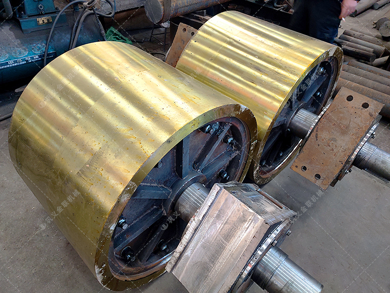 青石制砂難題多?對(duì)輥破碎機(jī)如何輕松應(yīng)對(duì)? 青石制砂難題多?對(duì)輥破碎機(jī)如何輕松應(yīng)對(duì)?