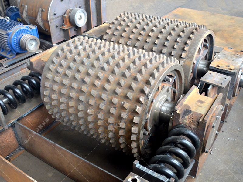 雙齒輥破碎機為什么被稱為“狼牙破碎機”？它真有那么厲害嗎？